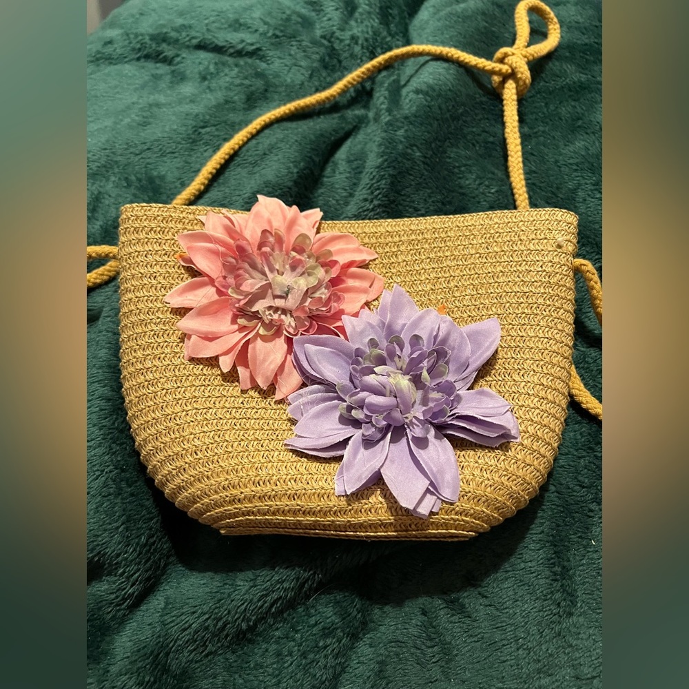 Lovely Medium Straw Bucket Bag Purse - Raffia Handbag with Flowers